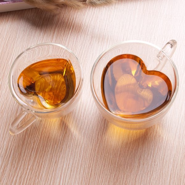 Tasse en verre en forme de coeur