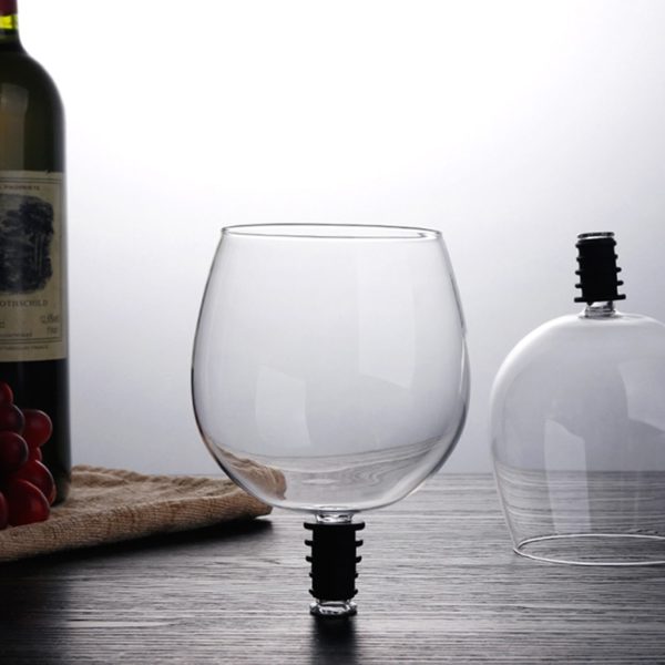 Verre à vin adaptable à la bouteille