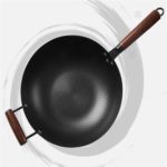 Poêle en fonte anti-adhésive style wok