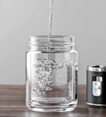 Bouteille et tasse écologique pour infusion en verre